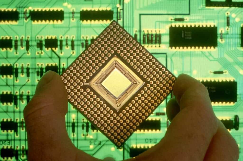 Các loại chip RF và chip logic